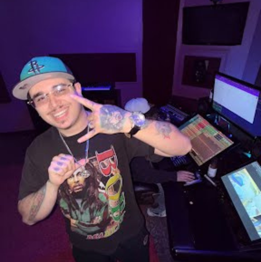 Erasmo Tattoo Artist in Friendswood